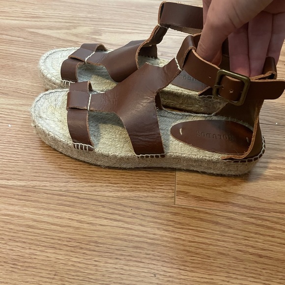 Soludos Banded Shield Sandals - Picture 4 of 9